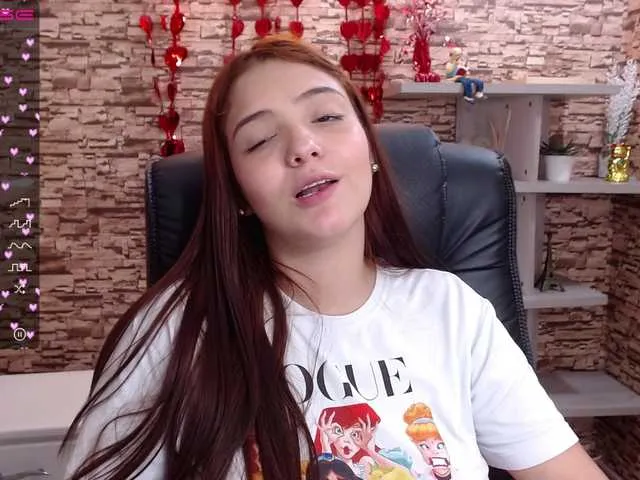 Live sex webcam photo for Little-abby18 #272453919