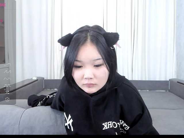 Live sex webcam photo for Little-asian-girl #277301458