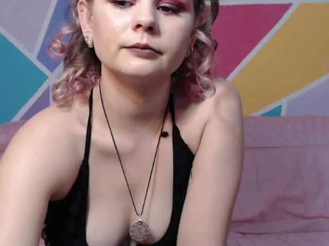 Live sex webcam photo for Little-letti #272539022