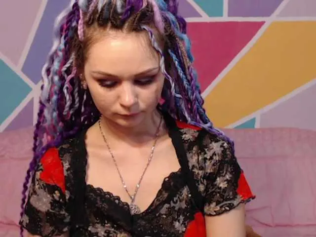 Live sex webcam photo for Little-letti #273093176