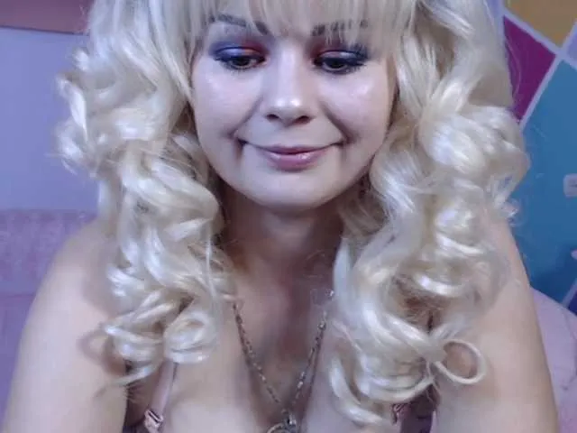 Live sex webcam photo for Little-letti #274490350