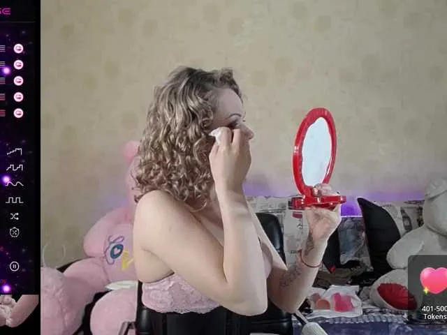 Live sex webcam photo for Little-letti #277534990