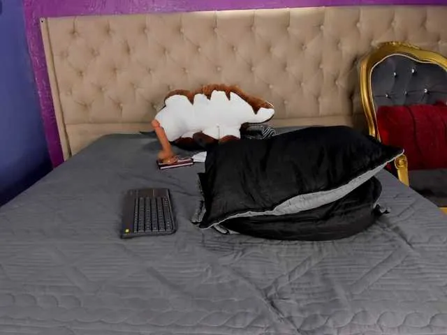 Live sex webcam photo for LittleCheerry #290667178