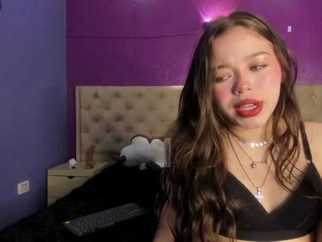 Live sex webcam photo for LittleCheerry #291223448