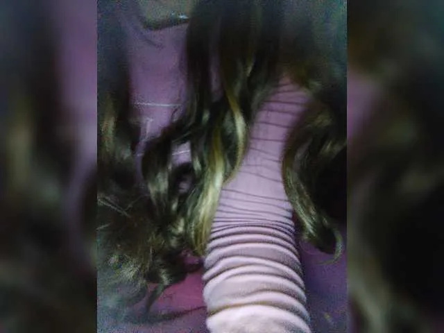 Live sex webcam photo for LittleDelora #275521169
