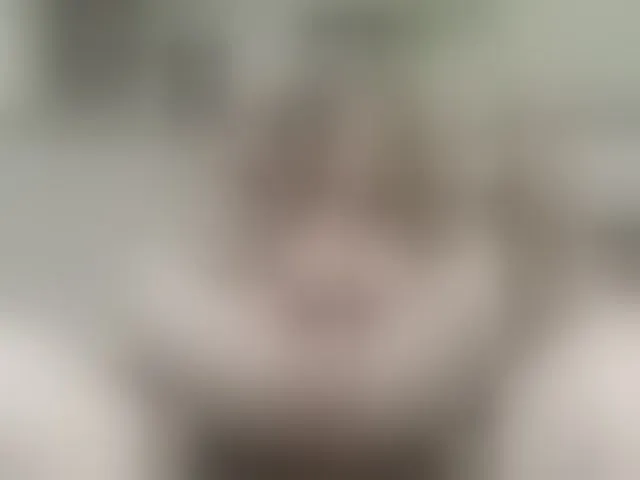 Live sex webcam photo for LittleDelora #275952615