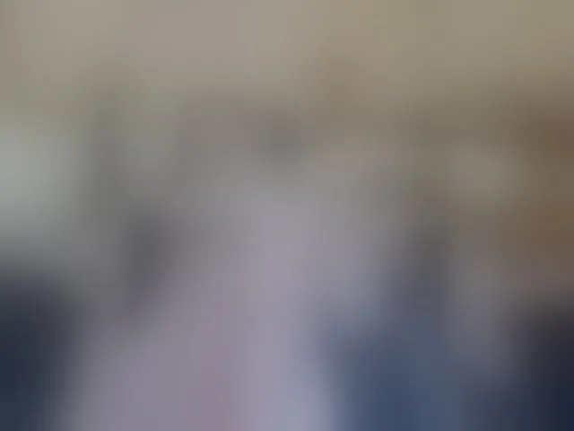 Live sex webcam photo for LittleDelora #277404695