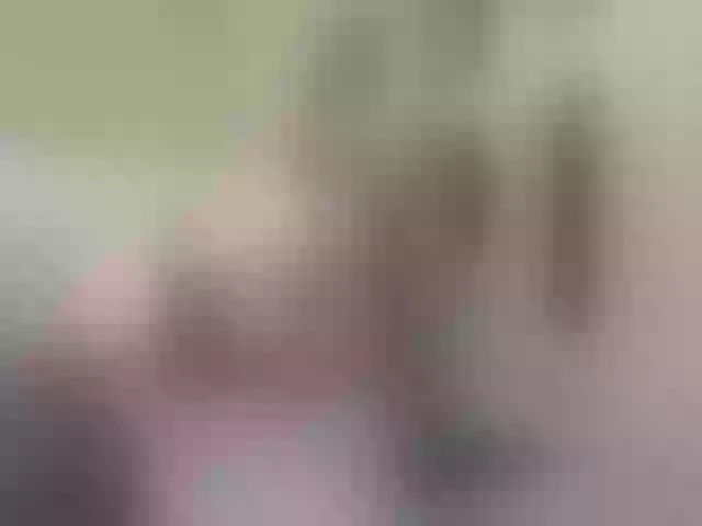 Live sex webcam photo for LittleDelora #278073920