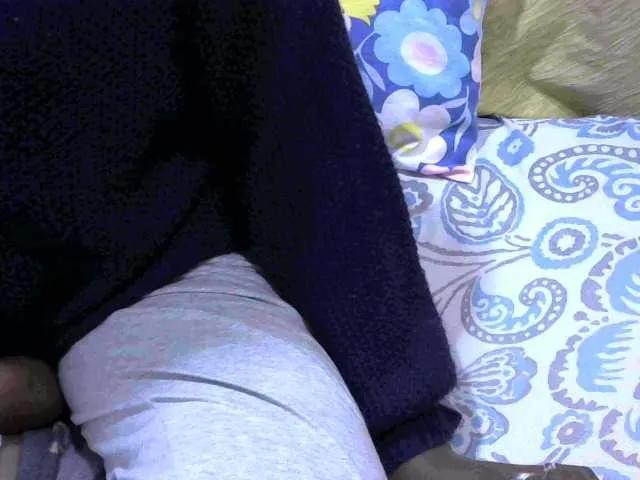 Live sex webcam photo for LittleDiva #274118462