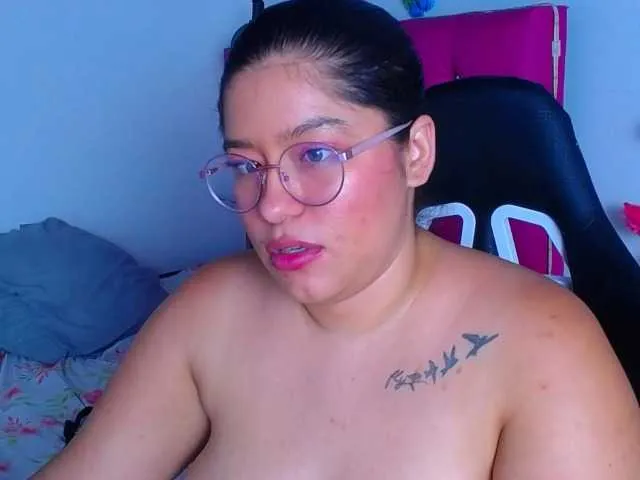 Live sex webcam photo for LittleFlower1 #290644564