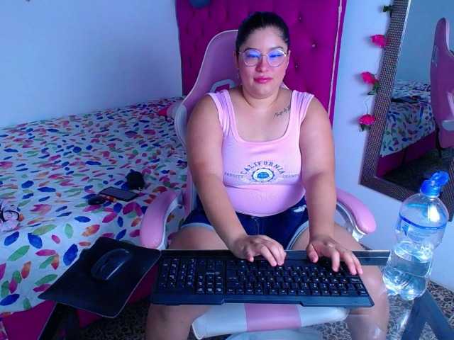 Live sex webcam photo for LittleFlower1 #290903912