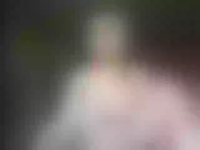Live sex webcam photo for LittleKatie #273763505