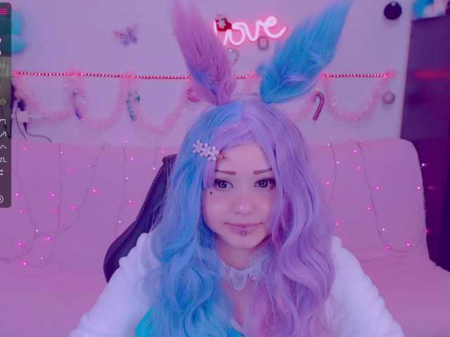 Live sex webcam photo for LittleKitsune #271996774