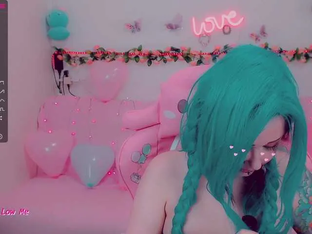 Live sex webcam photo for LittleKitsune #272392555