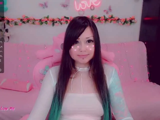 Live sex webcam photo for LittleKitsune #273035088