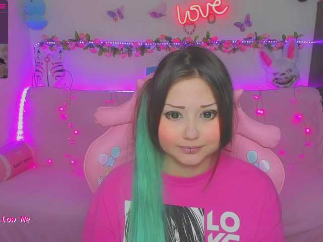 Live sex webcam photo for LittleKitsune #273911873