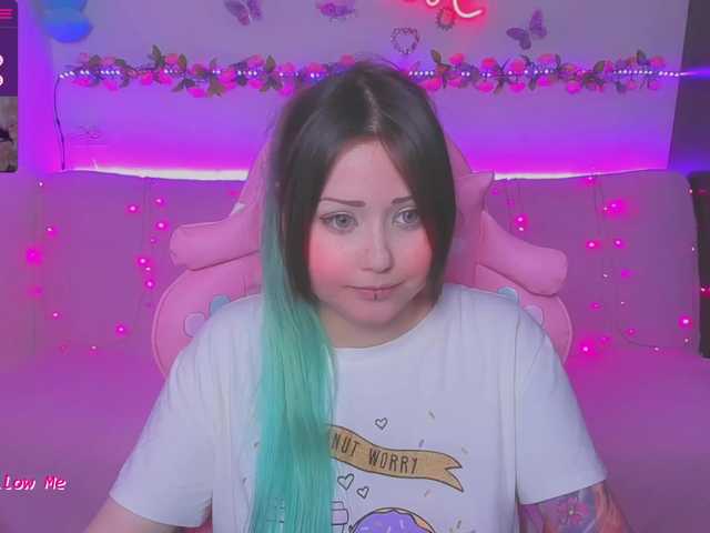 Live sex webcam photo for LittleKitsune #274117804