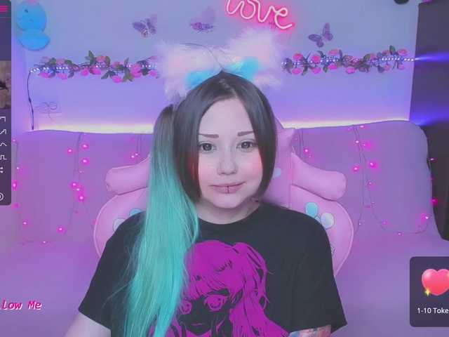 Live sex webcam photo for LittleKitsune #274321698