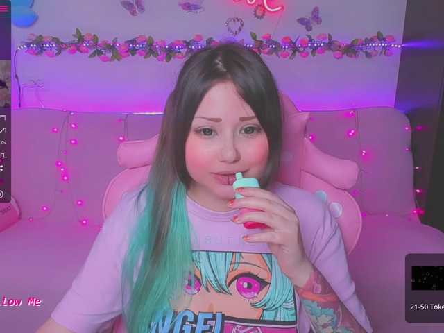 Live sex webcam photo for LittleKitsune #274384600