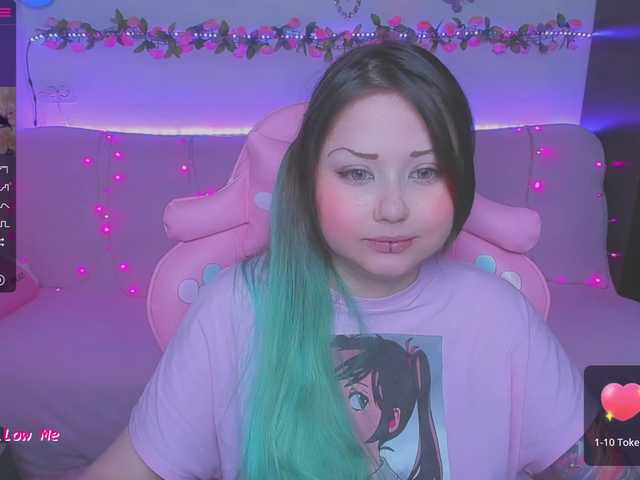 Live sex webcam photo for LittleKitsune #274444120