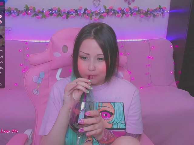 Live sex webcam photo for LittleKitsune #274524443