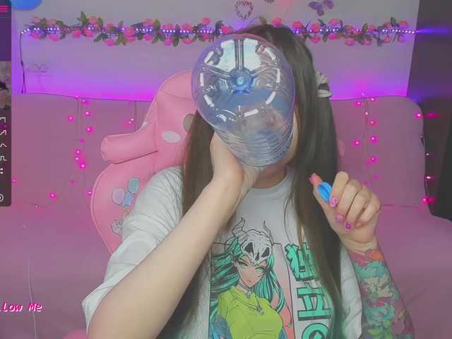 Live sex webcam photo for LittleKitsune #274594981