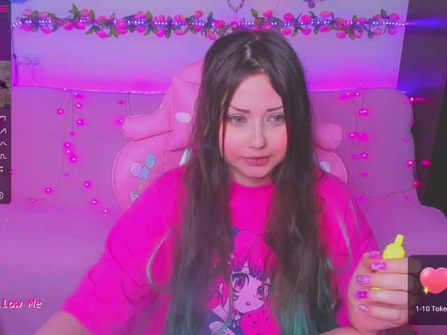 Live sex webcam photo for LittleKitsune #274778941