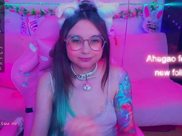 Live sex webcam photo for LittleKitsune #275649312