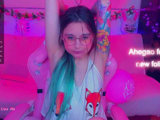 Live sex webcam photo for LittleKitsune #275670725