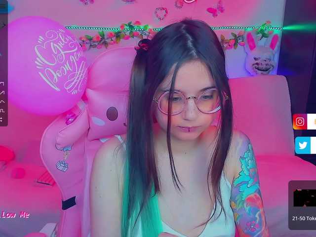 Live sex webcam photo for LittleKitsune #275700956