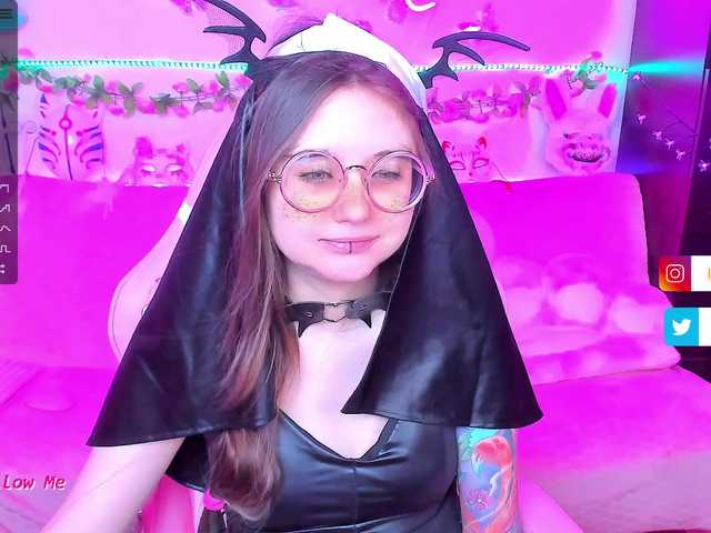 Live sex webcam photo for LittleKitsune #276016697