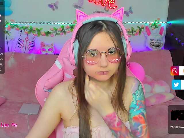 Live sex webcam photo for LittleKitsune #276045001