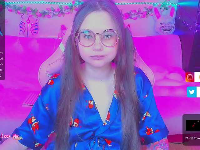 Live sex webcam photo for LittleKitsune #276116556