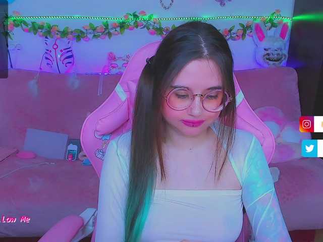 Live sex webcam photo for LittleKitsune #276228592