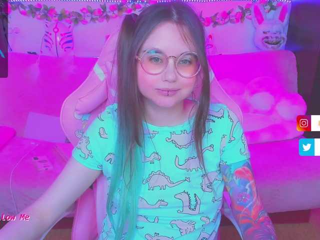 Live sex webcam photo for LittleKitsune #276249902