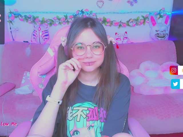 Live sex webcam photo for LittleKitsune #276321281