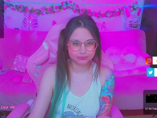 Live sex webcam photo for LittleKitsune #276370774