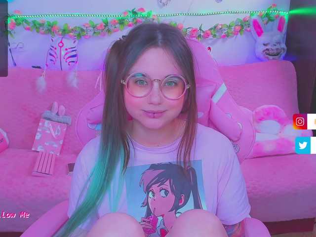 Live sex webcam photo for LittleKitsune #276405431