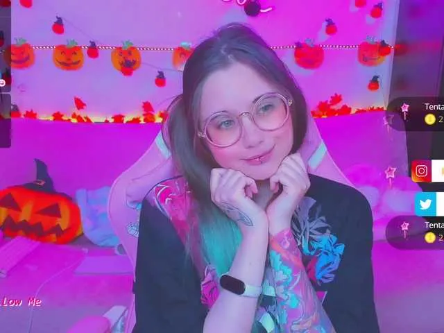 Live sex webcam photo for LittleKitsune #276524407