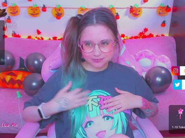 Live sex webcam photo for LittleKitsune #276600824