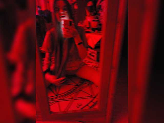 Live sex webcam photo for LittleKitsune #276876357