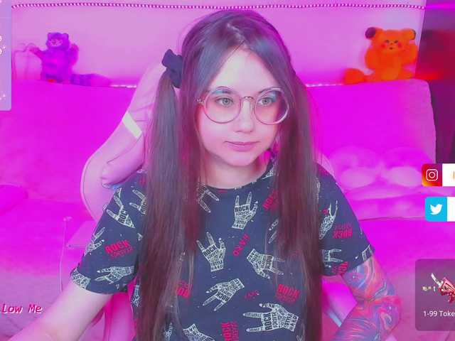 Live sex webcam photo for LittleKitsune #276894157