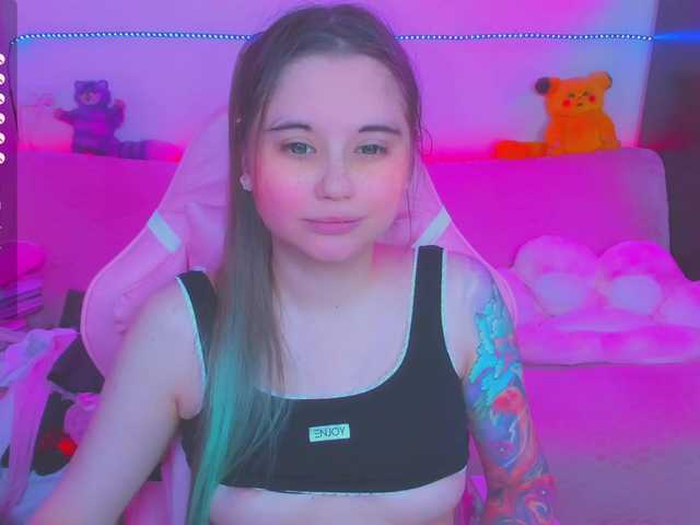 Live sex webcam photo for LittleKitsune #277896732