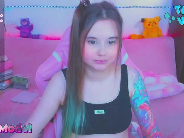 Live sex webcam photo for LittleKitsune #278064853