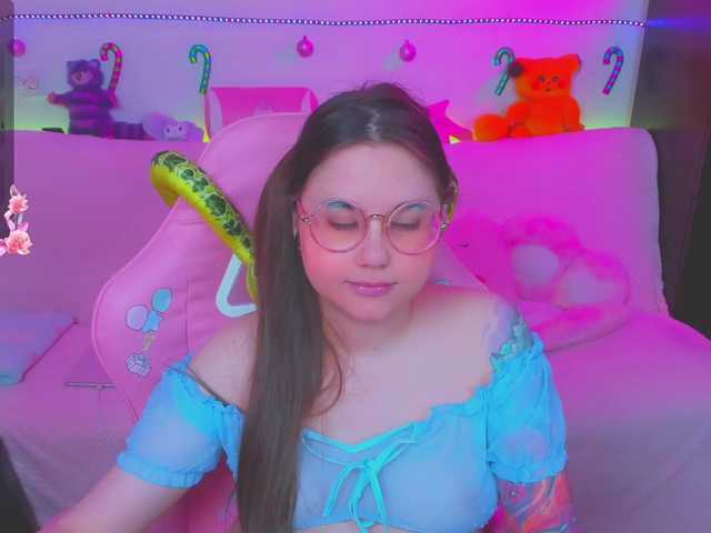 Live sex webcam photo for LittleKitsune #290324349