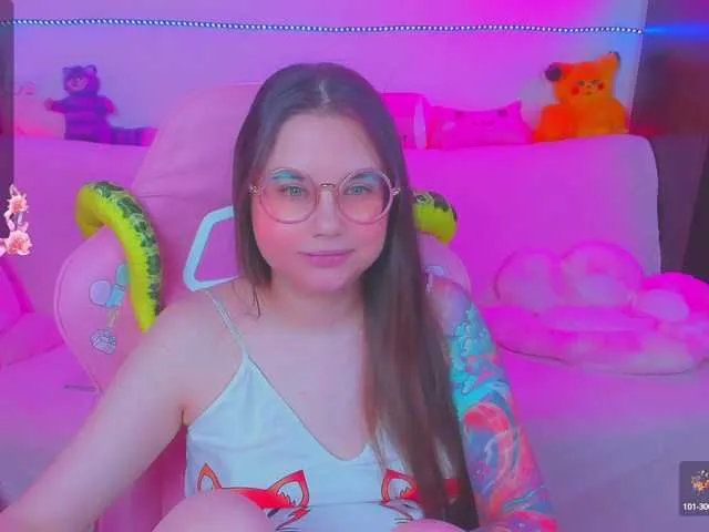 Live sex webcam photo for LittleKitsune #290584340