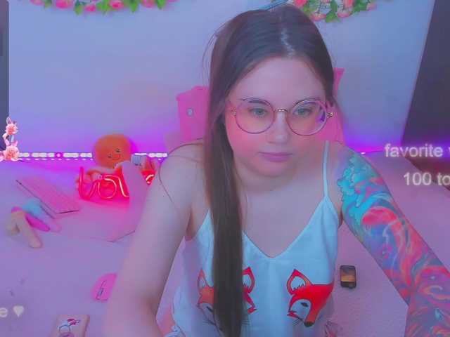 Live sex webcam photo for LittleKitsune #290829832