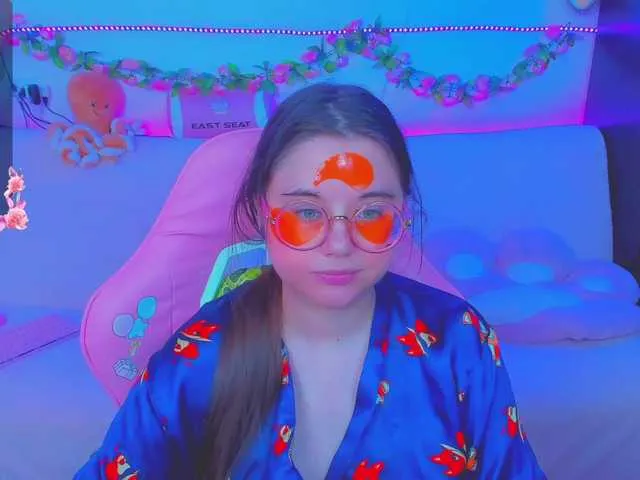 Live sex webcam photo for LittleKitsune #290904625