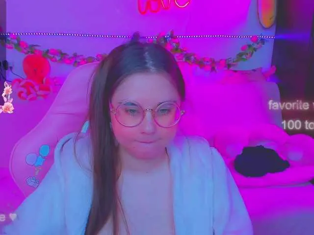 Live sex webcam photo for LittleKitsune #290955475