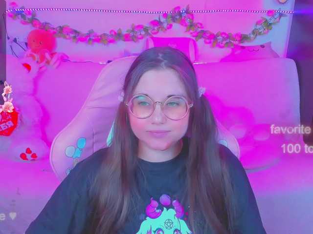 Live sex webcam photo for LittleKitsune #291240722